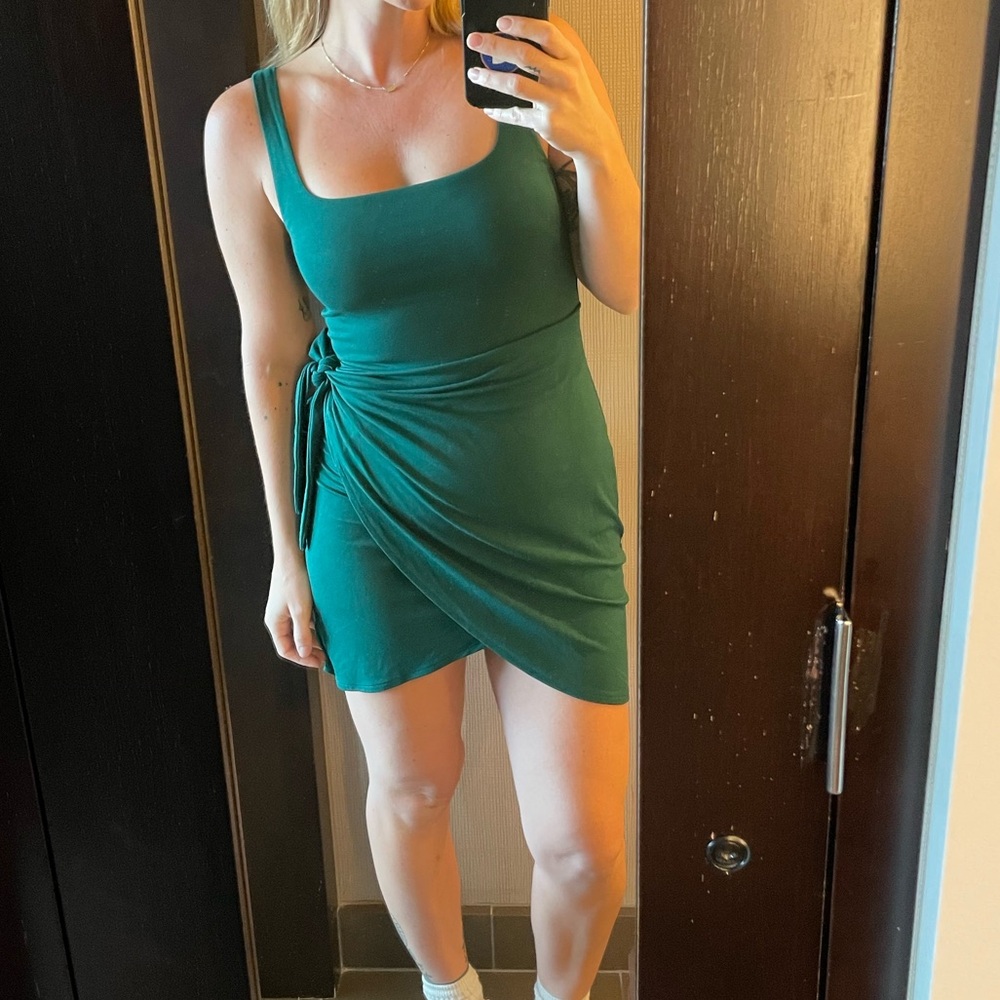 Aritzia Wilfred Saturn Mini Dress - GREEN - small - like new